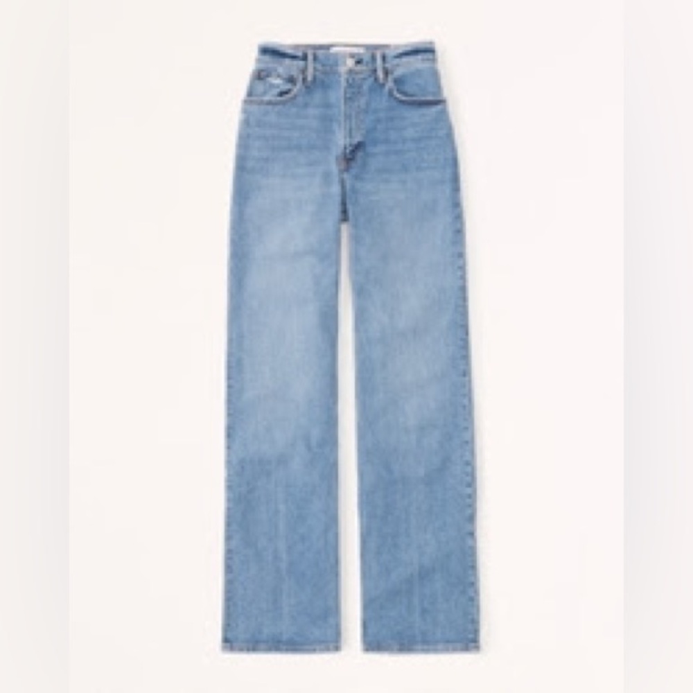 Abercrombie & Fitch High Rise 90s Relaxed Jean in Medium - Size 25 Short